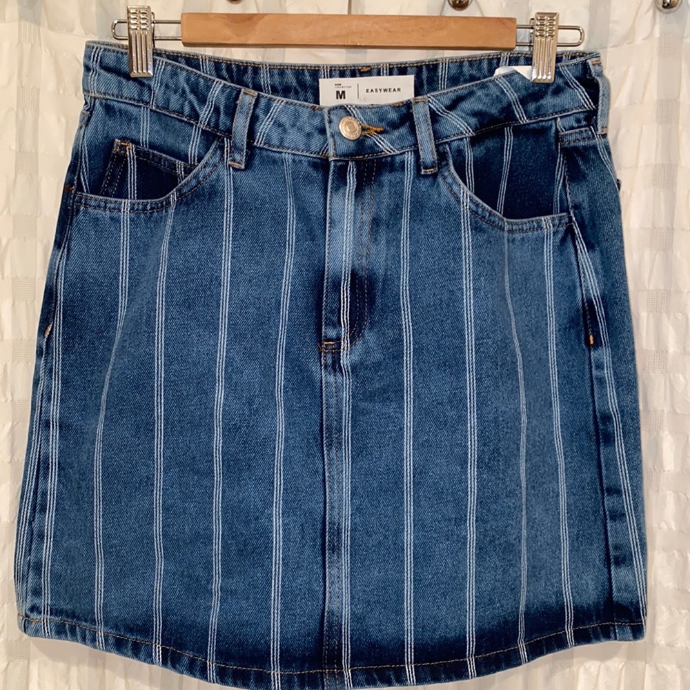 Jean skirt with stripe details